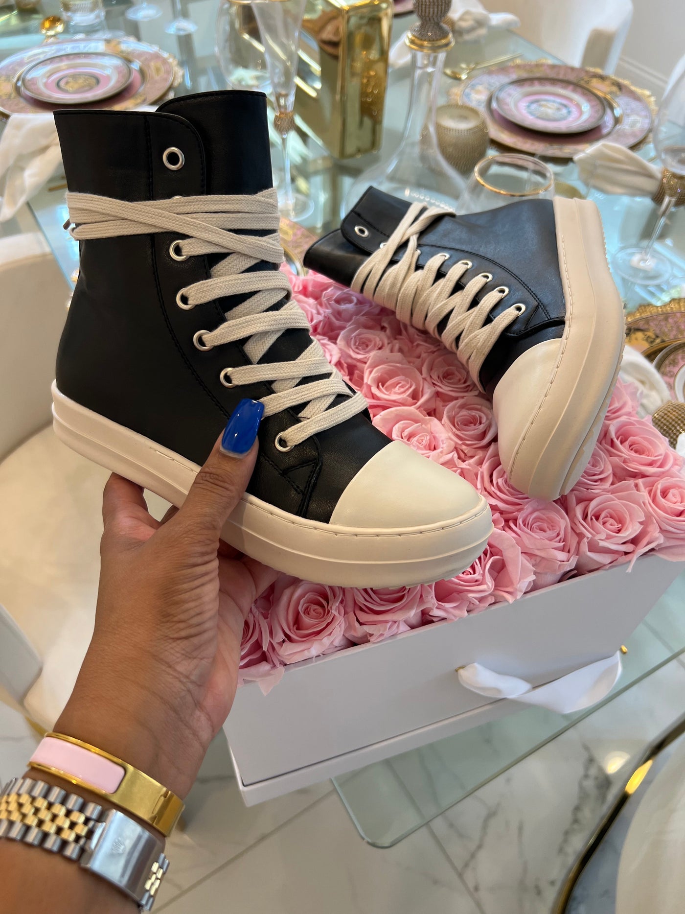 LEATHER SNEAKERS PRE-ORDER SHIPS 14-21 BUSINESS DAYS